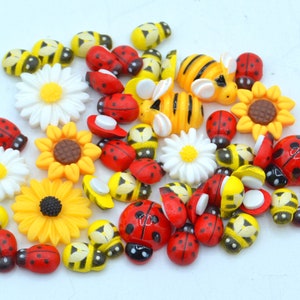 Mini coccinelles, abeilles et tournesols en bois auto-adhésifs - Fabrication de cartes / Scrapbooking / Embellissements