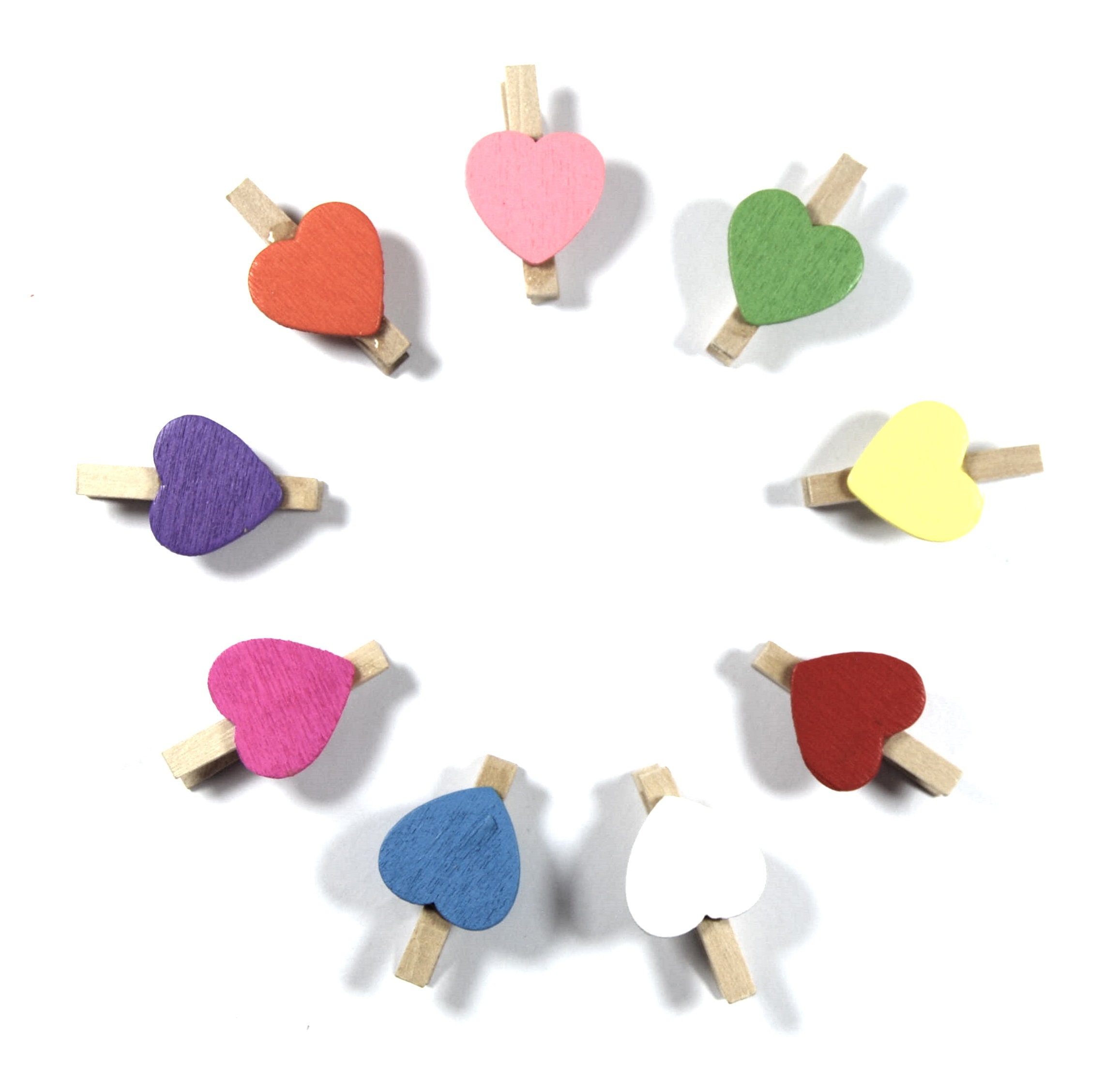 21 COLOURS TO CHOOSE FROM WHITE WOODEN CRAFT PEGS WITH COLOURED HEARTS 30mm