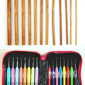 May include: A set of 12 crochet hooks in a pink carrying case. The hooks are made of bamboo and have a variety of sizes, ranging from 3.5 mm to 5.5 mm. The hooks are labeled with their size in millimeters. The case has a black interior and a zipper closure.
