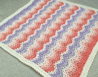 READY-MADE - Crochet Baby Blanket // Pram Blanket or Comforter // Ombre Ripple Pattern // Baby Shower, Baptême, Aqiqah, Cadeau de baptême