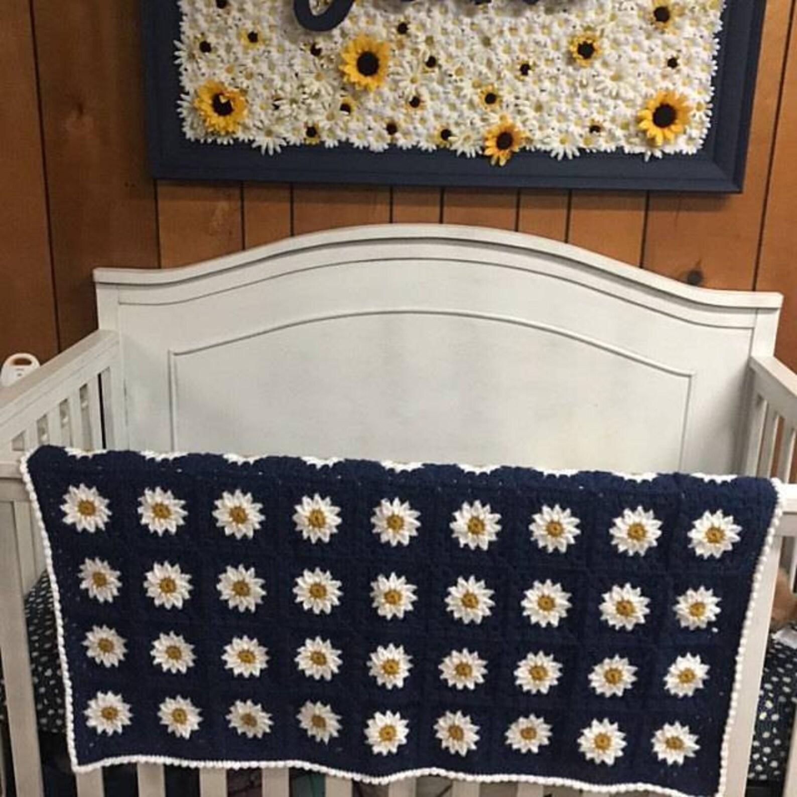 CUSTOM Crochet Baby Blanket // Daisy Flowers // Colours of Etsy UK