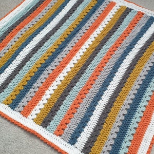 CUSTOM ORDER - Solid & Granny Stripe Crochet Baby Blanket // Colours of your choice!