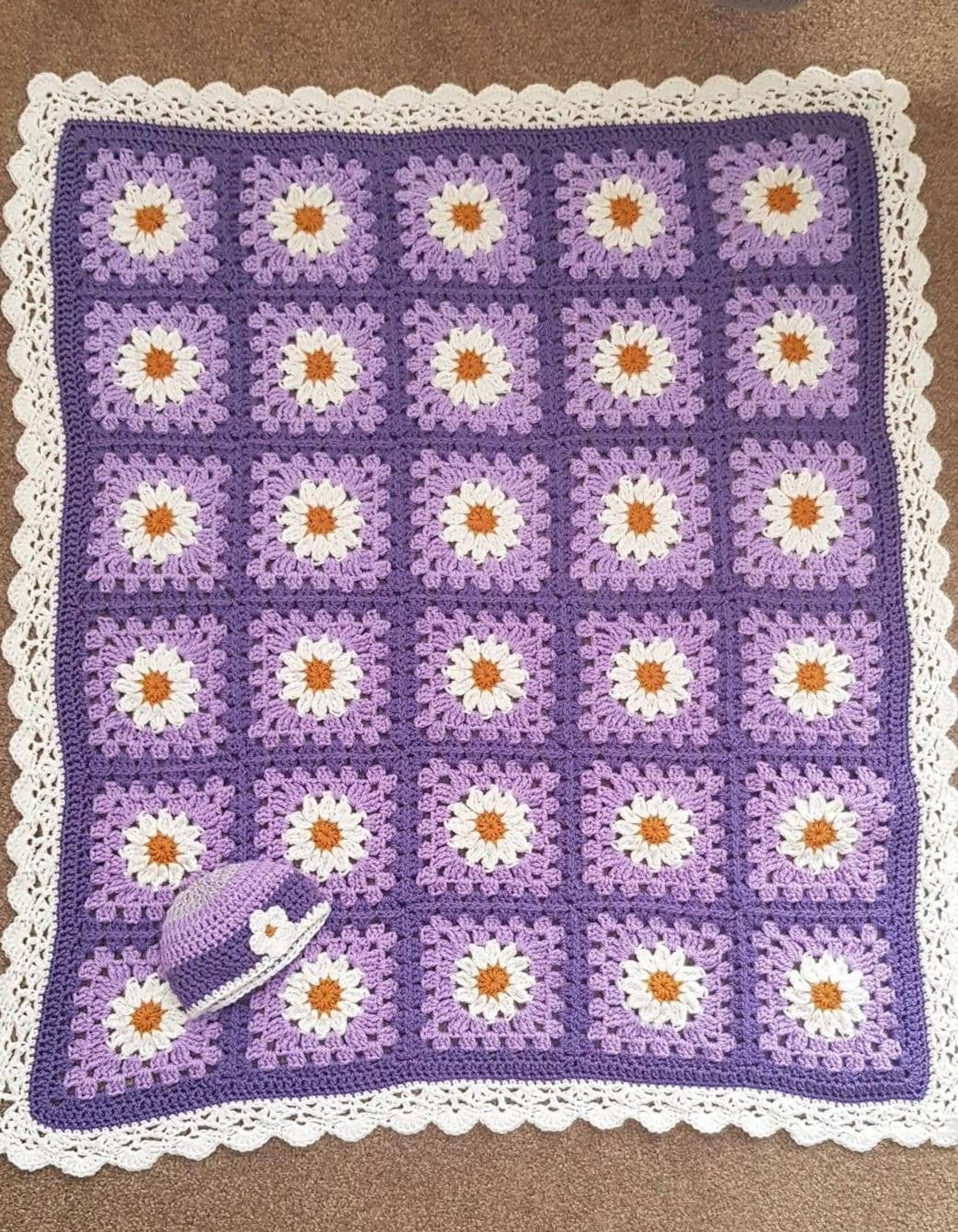 CUSTOM Crochet Baby Blanket // Daisy Flowers // Colours of Etsy UK