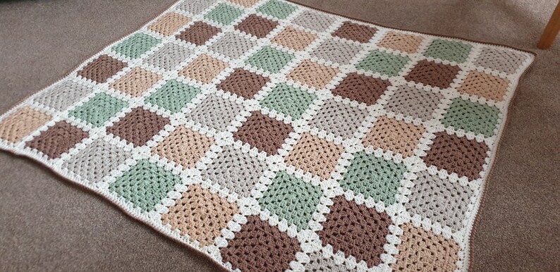 CUSTOM - Crochet Baby Blanket // Granny Square Patchwork image 4