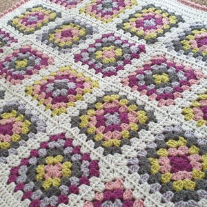CUSTOM - Crochet Baby Blanket // Granny Square Patchwork image 7