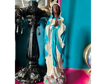 Estatua de la Virgen María de la Virgen Negra