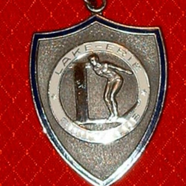 Vintage 1964 Lake Erie swimming medal 2nd Boys 200 yd backstroke