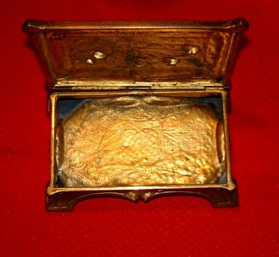 Grand Gilded Victorian Hat pin box casket jewelry… - image 3