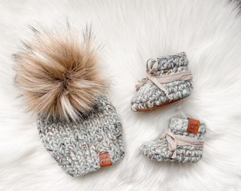 Baby Booties and Knit Hat Gift Set, Newborn Baby Shoes, Baby Shower Gift Idea, Gender Reveal