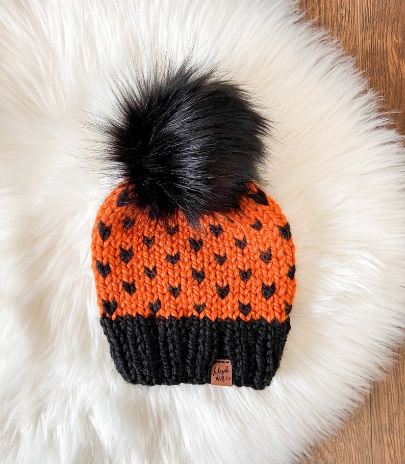 Halloween Knit Hats, Skull Knit Beanie, Fall Knit Beanie, Fall Toque, Adult Halloween Hat, Knit Hats for Kids, Knit Chunky Hat for Babies Tiny Hearts
