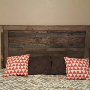 Reclaimed Pallet headboard image 4