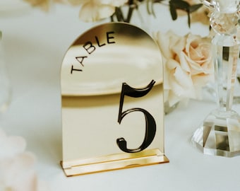 Numéros de table arqués - Numéros de table 3D modernes en miroir doré - Panneaux de table de mariage - Décoration de réception de mariage élégante - Panneaux de numéro de table