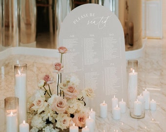 Letrero de acrílico esmerilado con plano de asientos - Plano de asientos para bodas en arco - Plano de mesas - Señalización para recepción de bodas - Asignación de mesas