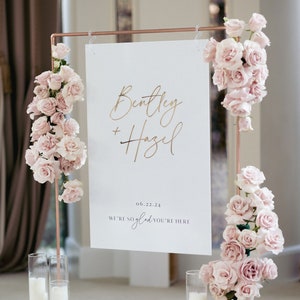 Plaque de bienvenue en acrylique blanche - Plaques de mariage personnalisées - Panneau de réception - Noms 3D en miroir doré