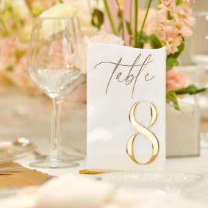 Numeri da tavolo per matrimonio - Segnali da tavolo in acrilico bianco 3D dorato a specchio - Numeri da tavolo con supporto - Decorazioni per tavoli da matrimonio - Ricevimento di nozze