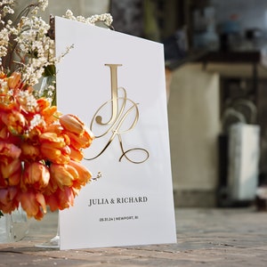 Cartello di benvenuto per matrimonio in acrilico bianco con iniziali in specchio dorato 3D - Elegante cartello per ricevimento di matrimonio - Cartello di benvenuto personalizzato per matrimonio