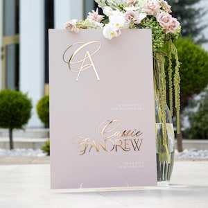 Wedding Sign with 3D Mirror Gold Names - Wedding Welcome Sign - Acrylic Welcome Sign - Reception Signage - Personalized Wedding Decor
