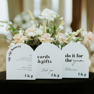 Pacchetto moderno di cartelli per tavoli da matrimonio - Menu del bar per matrimoni - Libro degli ospiti fotografico - Biglietti e regali - Bevande esclusive per lui e per lei - Ricevimento di nozze
