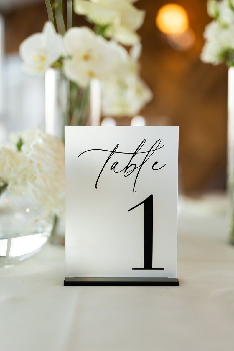 Numéros de table de mariage Panneaux de table de mariage en acrylique dépoli Déco de réception de mariage noir Numéros de table en acrylique noir image 7