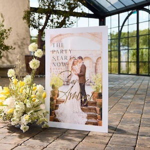 Photo Wedding Welcome Sign, 3D Gold Mirror Names - Personalized Wedding Signage - Custom Acrylic Signs