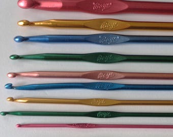 Vintage Crochet Hooks, Set of Eight Boye One Susan Bates One USA Crochet Hooks Sizes B, C, E to K and N Aluminum Assorted Colors