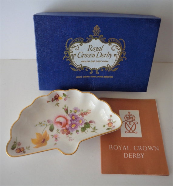 Vintage Royal Crown Derby Ring Trinket Dish Fan S… - image 4