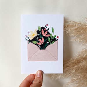 Bloemenenvelop, gouache wenskaart Happy Birthday, bloemenkaart, pastelkleuren, kaartprint