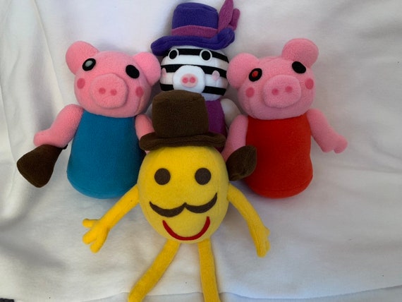 Roblox Piggy Plush Of Your Choice Set Of 4 Etsy - roblox piggy plush toy