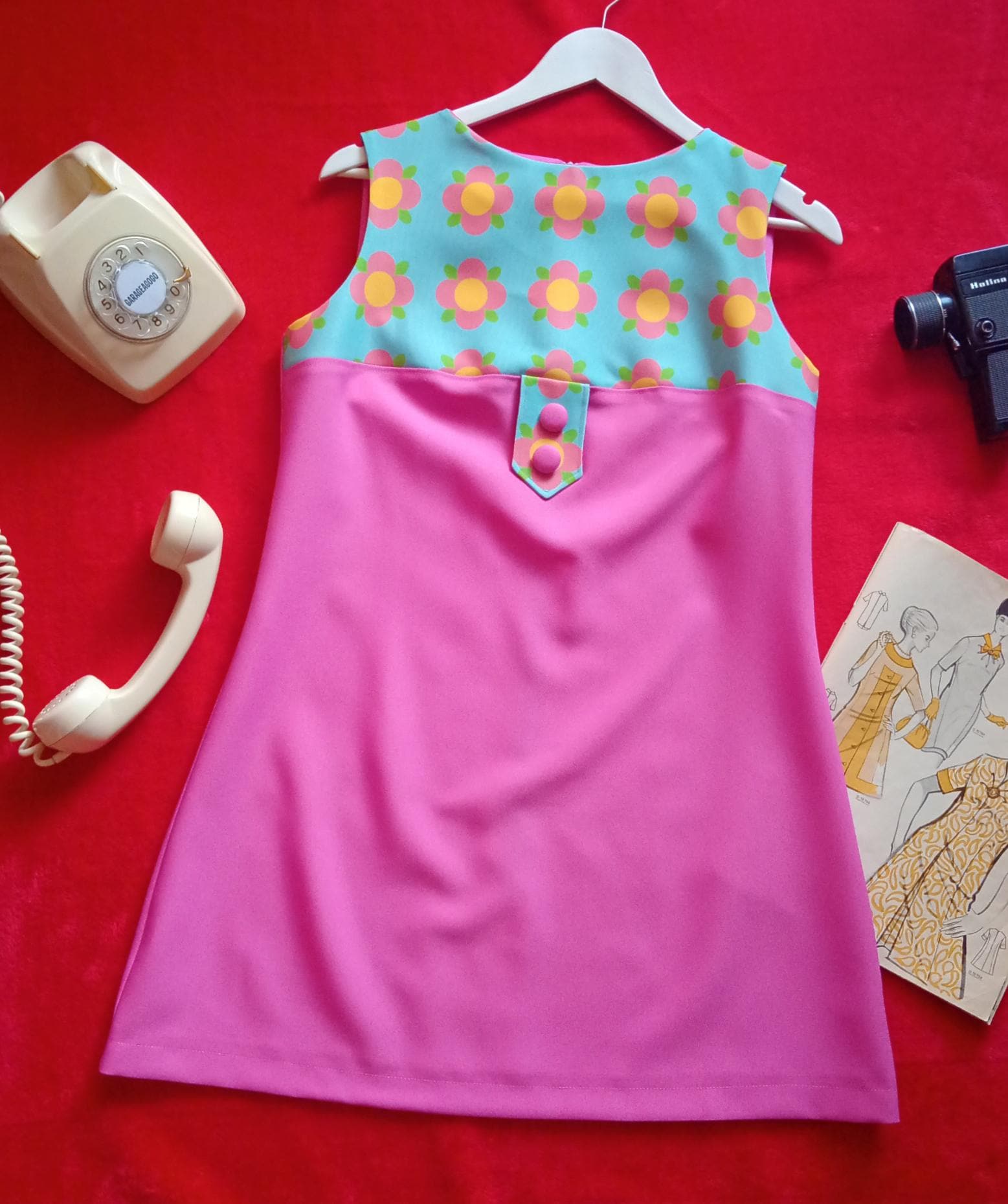 Short Pink Trapeze Dress With Flowers in Sixties Size L 42/14UK