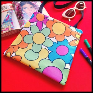 Retro 60s 70s style CROSSBODY bag image 2