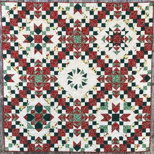 Traditional Christmas PDF quilt pattern