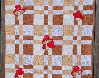 Mushrooms applique PDF baby quilt pattern; Enchanted Woodland Mushrooms