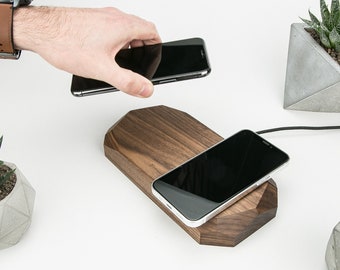 Draadloze 10W oplader Double QI Walnut voor iPhone, Samsung Galaxy - Houten draadloos laadstation - Inductieve houten telefoonoplader