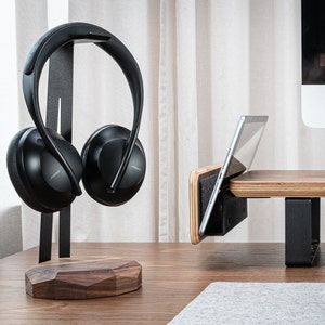 Wood Headphone Stand WALNUT With Qi CHARGER option FAST Wireless 15W, iPhone 11/12/13/14, Samsung S9/S10/S20 - Inductive Wood Phone Charging