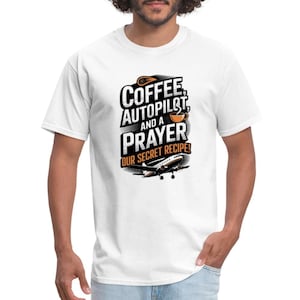 Rolig pilot-T-shirt – Kaffeautopilot och en bön-T-shirt, humortröja för flyg, present till flygbolagpilot, kläder för flygbesättning