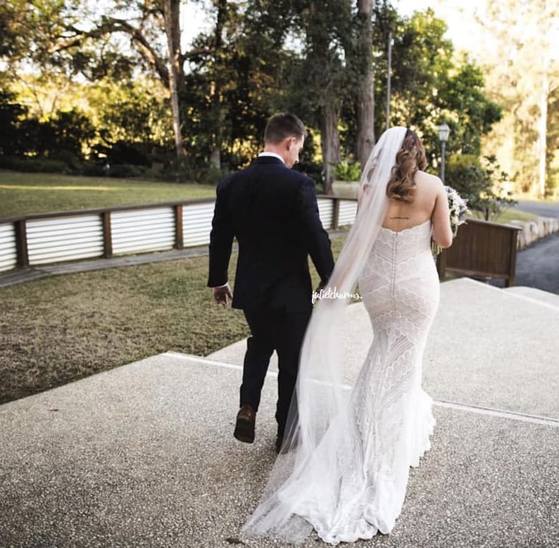 Ivory, White, Bridal Veil, Sheer Single Tier Veil, Chapel or Cathedral Length Veil, 2m or 3m Length Wedding Veil, Tulle Wedding Veil image 1