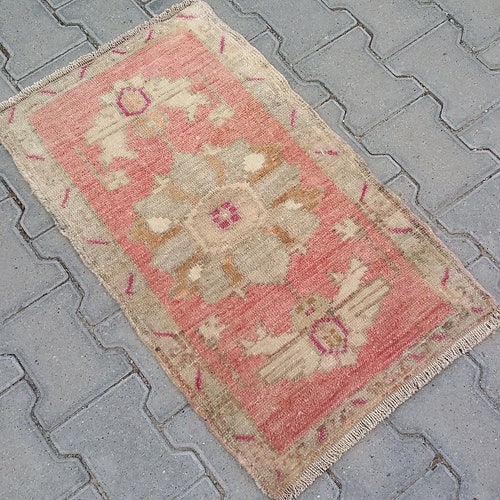 MUTED TURKISH RUG-Faded Oushak Rug-Small Vintage Turkish Oushak Rug shops Doormat-Vintage Turkish Tribal Bath Mat Rug-Muted Color Turkish Oushak