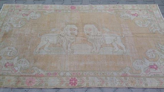 PICTORIAL LION RUG-Lion Design Rug-Horoscope Rug-Vintage Turkish Oushak Rug-Pictorial Turkish Oushak Carpet-Wall Hanging Rug-Lion Figure Rug