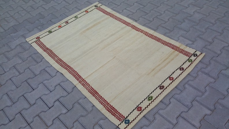 SIMPLE MINIMALIST RUG Kilim-Simple Design Kelim Rug-Turkish Simple Kilim Rug-Vintage Kilim Rug-Vintage Minimalist Rug Kilim-White Kilim Rug image 5