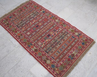 HAND EMBROIDERED RUG-Soumak Rug-Intricate Design Rug-Geometric Rug-Rich Color Rug-Vintage Rug-Vintage Soumak Rug-Vintage Rugs-Tribal Rug