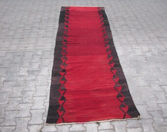 RED HALLWAY RUNNER Kilim-Shades of Red Kilim-Minimalist Hallway Runner-Red and Black Hallway-Red & Black Hallway-Simple Runner-Red Rug-Kilim