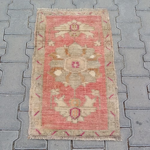MUTED TURKISH RUG-Faded Oushak Rug-Small Vintage Turkish Oushak Rug shops Doormat-Vintage Turkish Tribal Bath Mat Rug-Muted Color Turkish Oushak