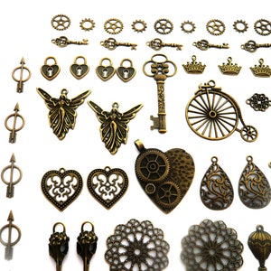 grand lot steampunk rockabilly breloques pendentifs engrenages aiguilles coeur clé fée oiseau mongolfière fleur rose image 2