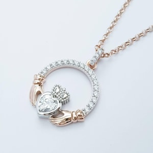 Claddagh-halsband i sterlingsilver i roséguld, irländskt halsband med roséguldplätering