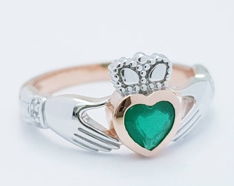 Rose Gold vergoldeter Claddagh Ring aus Silber mit Smaragdgrünem Stein, Herz und Zeigerring