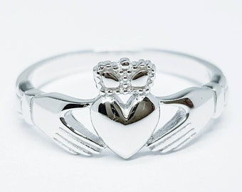 Small silver claddagh ring, Irish claddagh ring, delicate claddagh ring