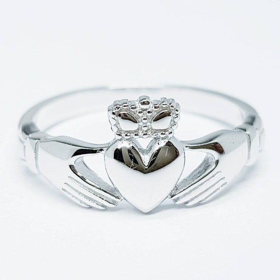 Traditional Claddagh Ring Set. Adorned With A Heart-shaped Emerald and Side  Diamonds