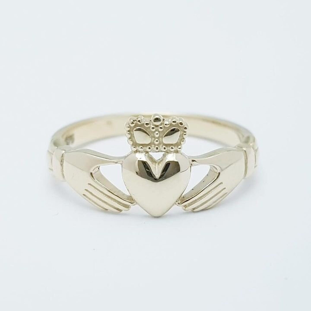 Gold irish claddagh ring deals