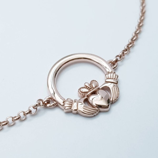 Bracelet irlandais, bracelet Claddagh délicat, Claddagh en or rose, cadeau Saint-Valentin