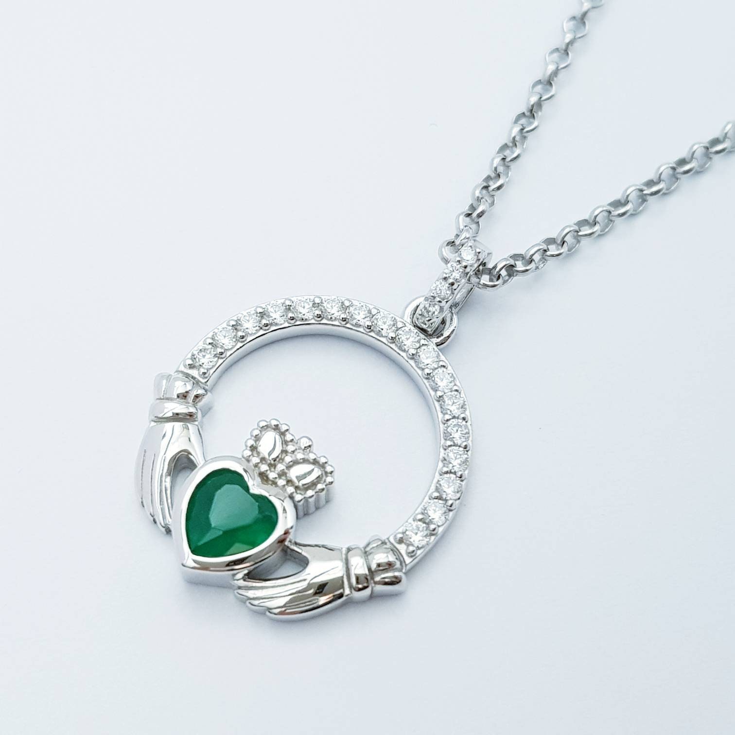 Emerald Claddagh Ring In 14k Gold